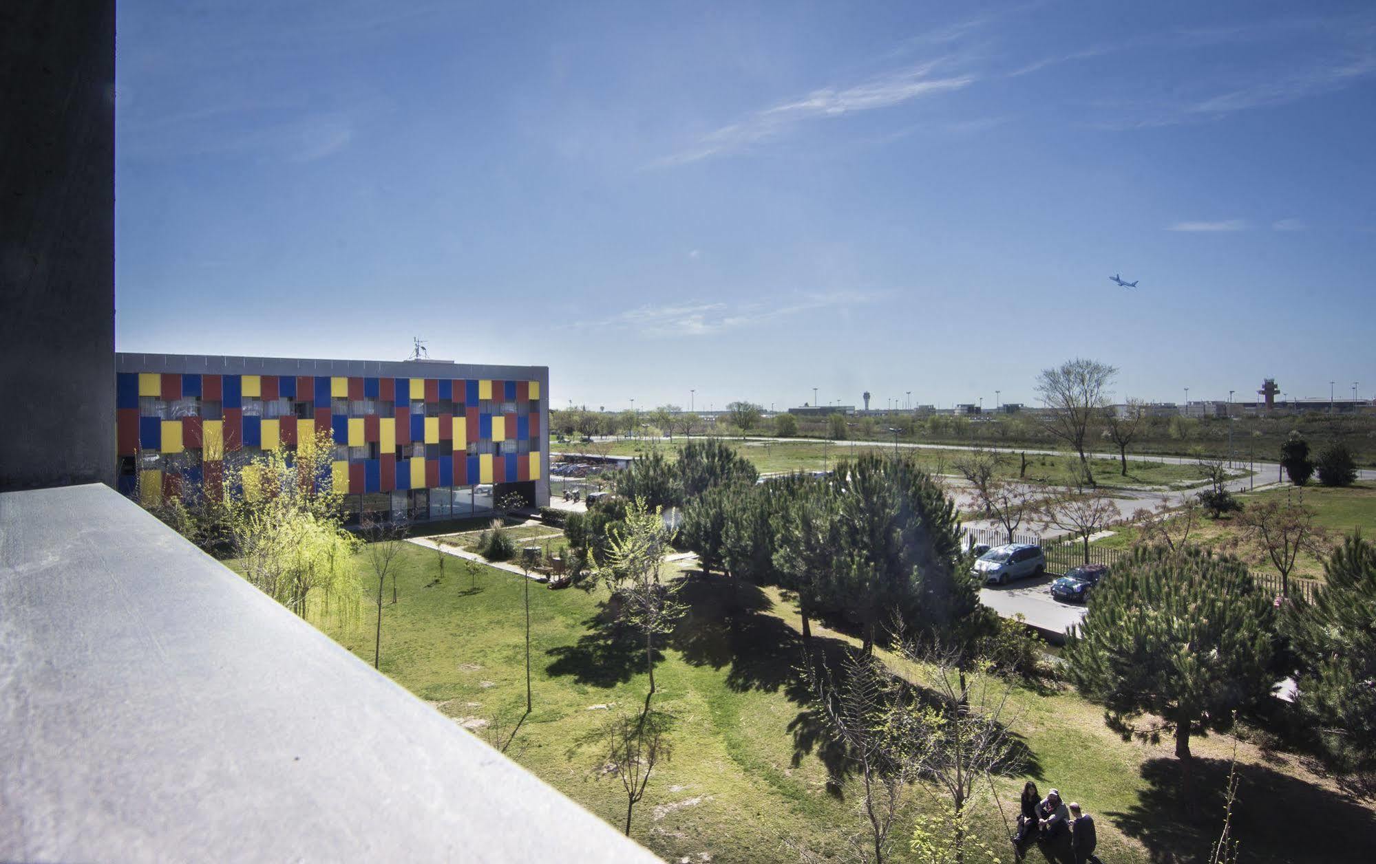 Centre Esplai Albergue El Prat de Llobregat Kültér fotó