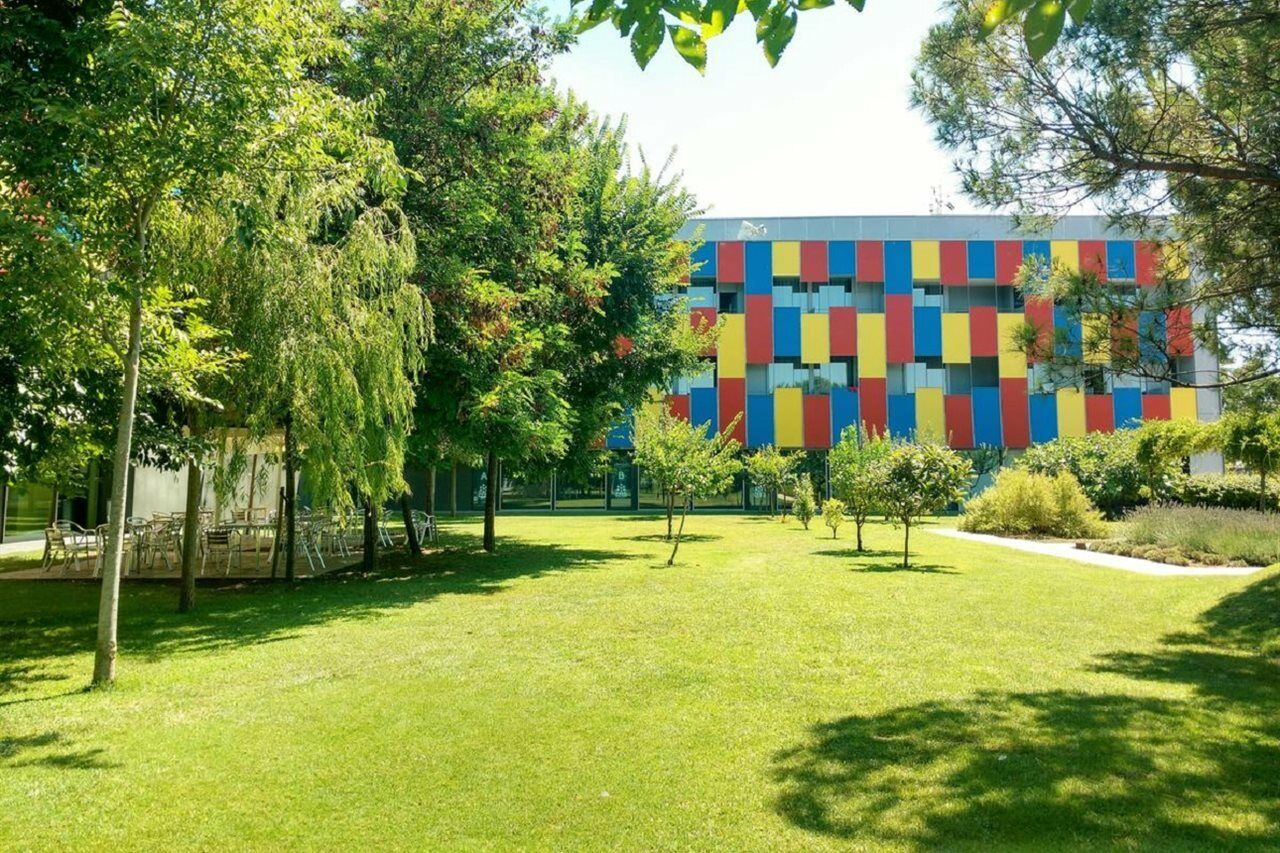 Centre Esplai Albergue El Prat de Llobregat Kültér fotó